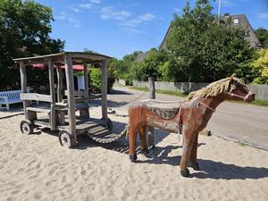 Pferdebahn-Spielplatz